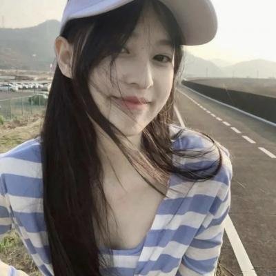 肚脐到膝盖之间